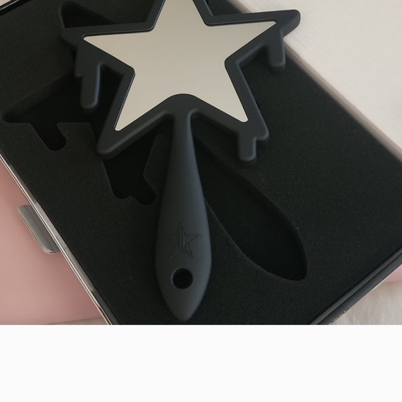NWT Jeffree Star Limited Edition Spiderweb Black Soft Touch Hand Mirror - Picture 2 of 6